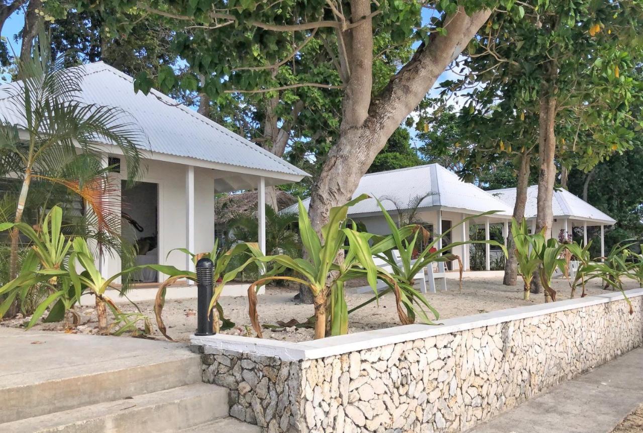 Coco Beach Resort Port Vila Exterior photo