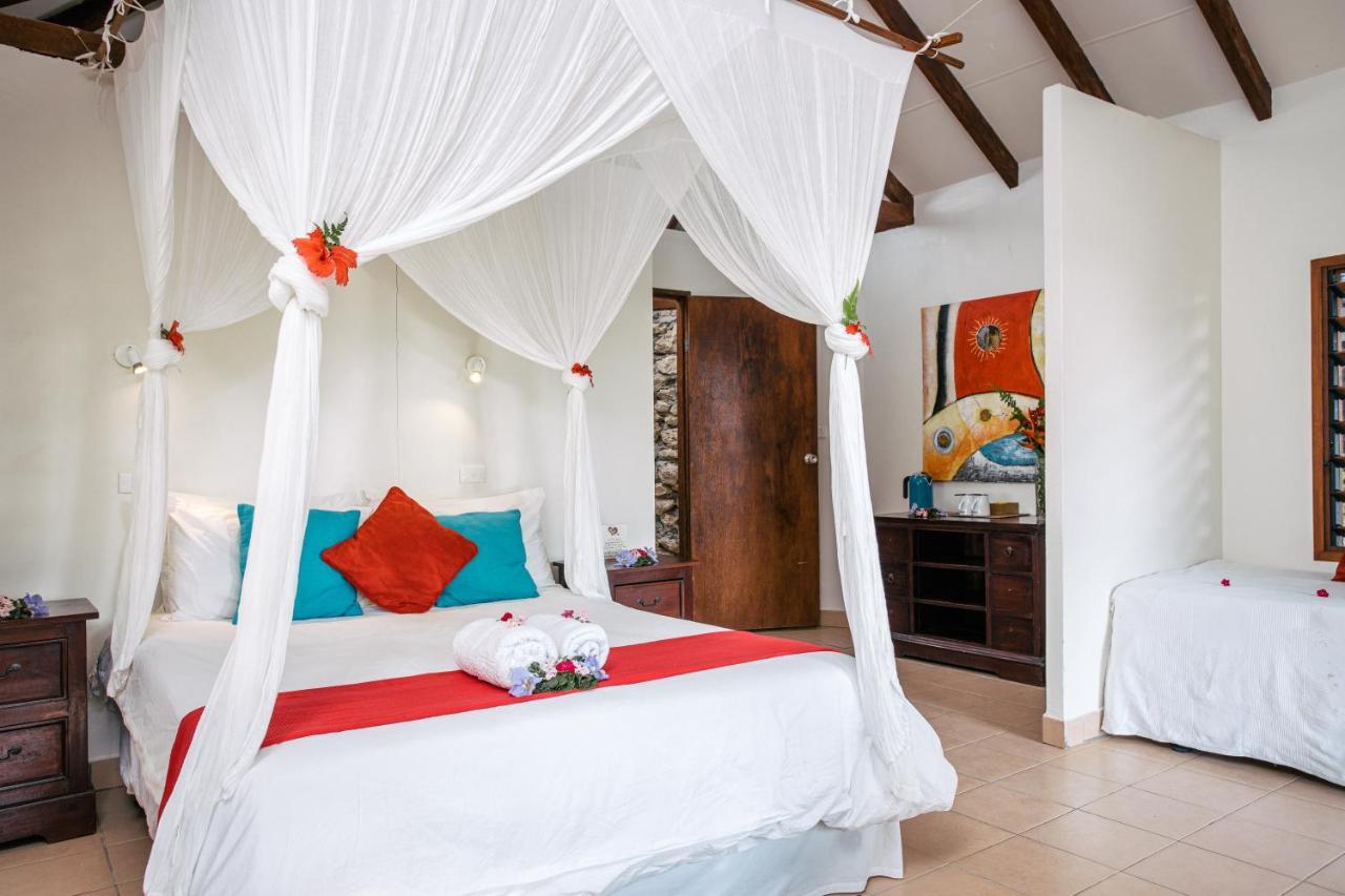 Coco Beach Resort Port Vila Exterior photo