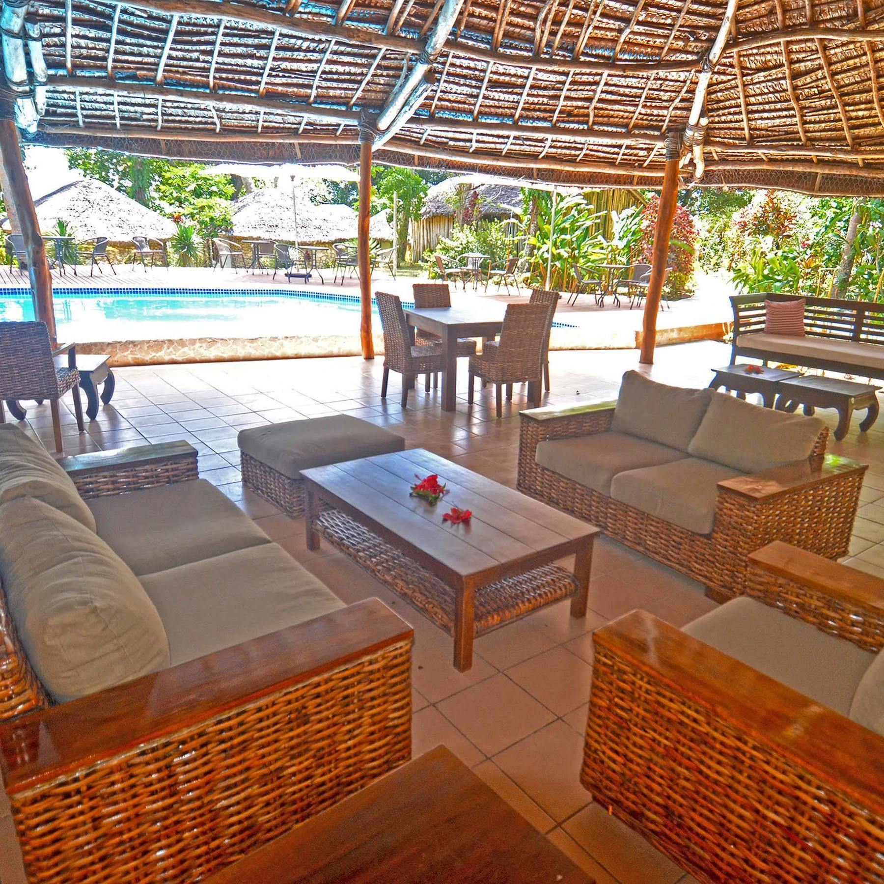 Coco Beach Resort Port Vila Exterior photo