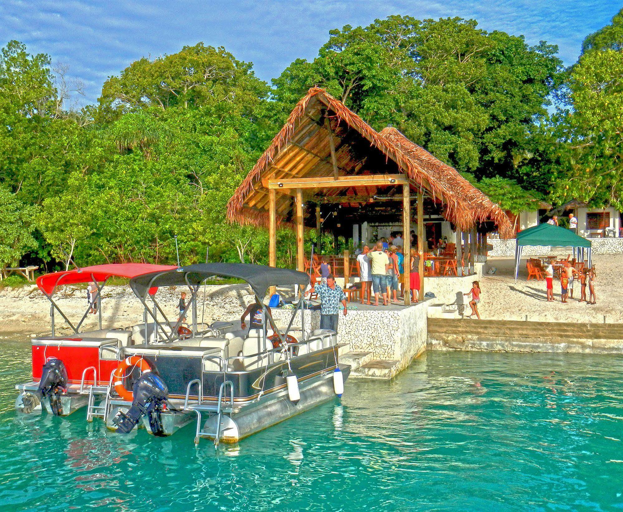 Coco Beach Resort Port Vila Exterior photo
