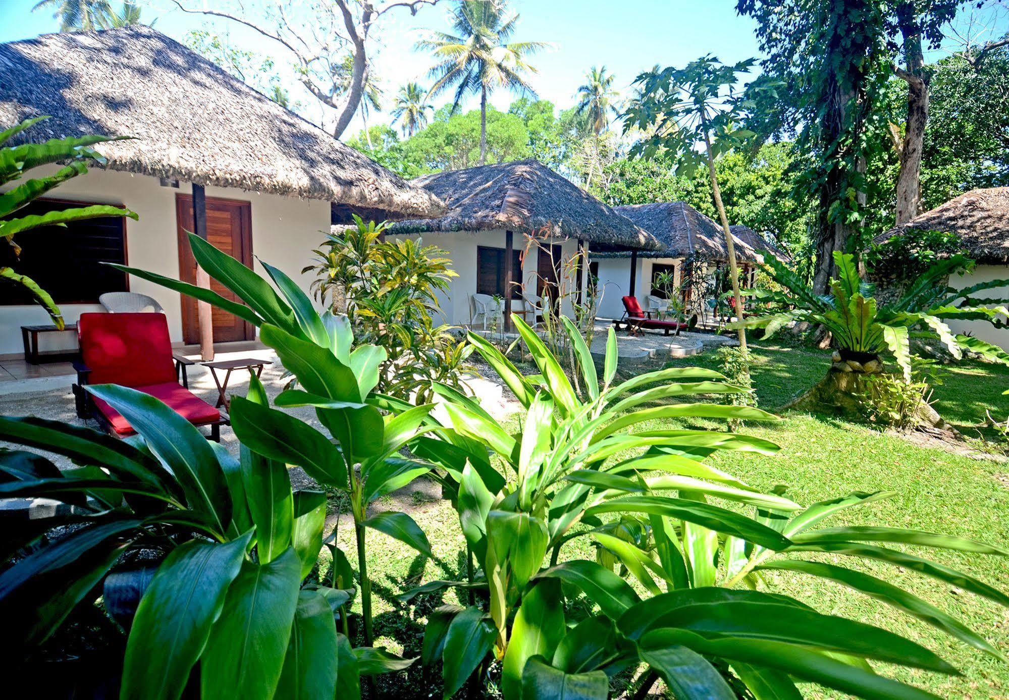Coco Beach Resort Port Vila Exterior photo
